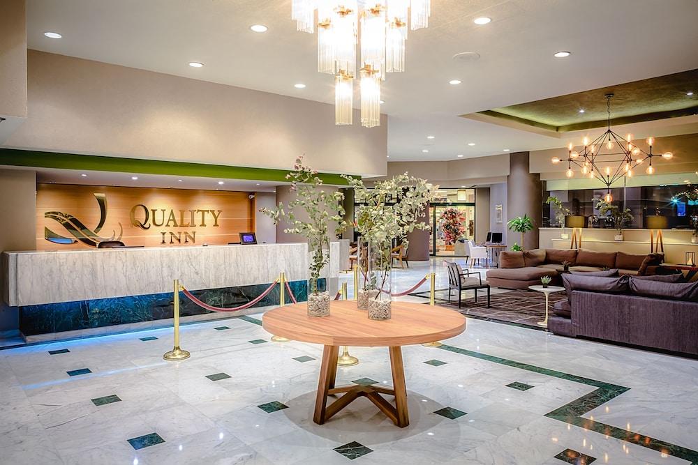 La Joya Pachuca Hotel Bagian luar foto Lobby of Quality Inn